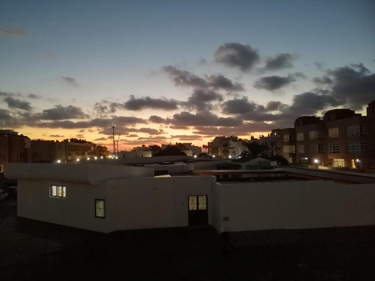 Modern Apartment With Sea Views In Corralejo Exterior foto